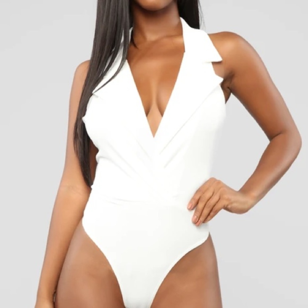 NWOT Fashion Nova Working Hard Bodysuit Small